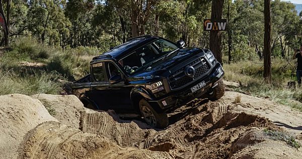 山海无界带电去野，山海炮Hi4-T正式上市，建议零售价22.88万元起