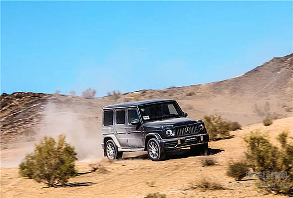 男人为什么喜欢奔驰大G？ 就和女人爱包一个道理！