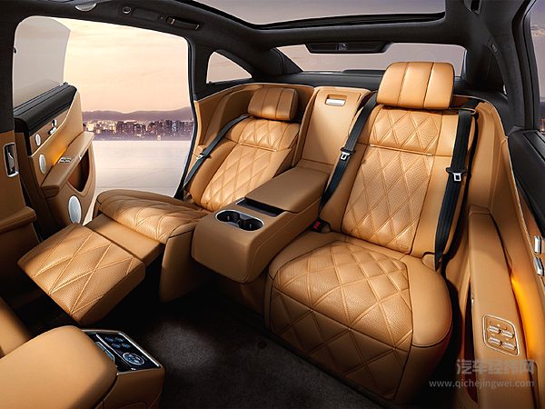 鸿蒙座舱+乾崑智驾 阿维塔12与享界S9该选哪一个？