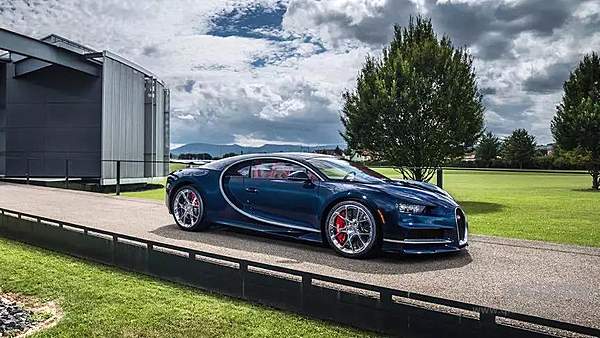 论创造奇迹 各位在110岁的布加迪面前都是弟弟