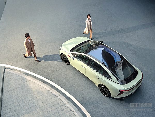 ALL IN新能源后首款重磅车型 红旗EH7能否打开局面？