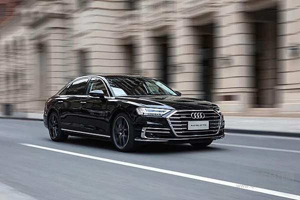 新奥迪A8L 60 TFSI、新奥迪A8L 60 TFSIe震撼上市 豪华格调的全方位进阶