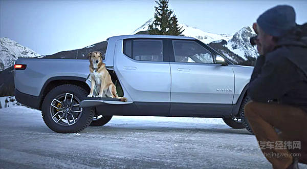 看！马斯克的“死敌”正式登场了！