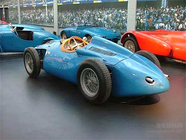 远古时期的布加迪，也有一部让人感到羞耻的赛车