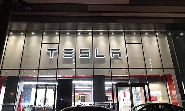 弯道超车已“死” 新能源车市如何走向黎明？