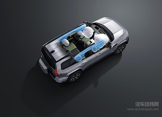 含“华”量超标的智野新品类 猛士M817预售32.99万元起！