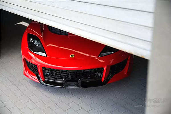 Lotus Evora 400国内亮相，一辆138.8万都花在纯驾驶上的车
