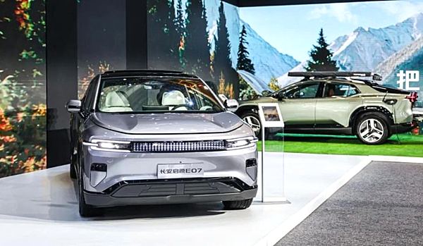 成为数智汽车先行者共赢数智汽车新时代