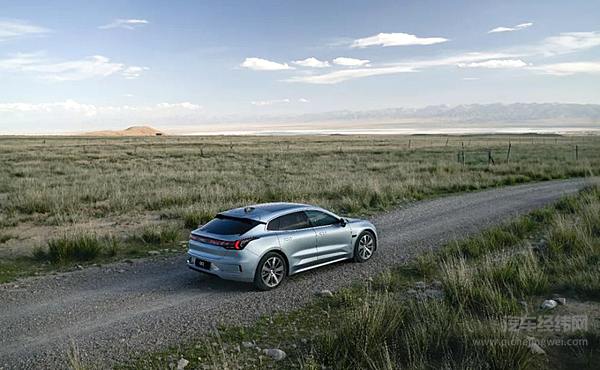 给起步“不完美”的极氪打点气 旗下首款产品 ZEEKR 001 正式亮相