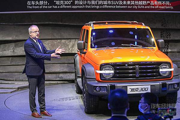 开坦克是一种怎样的体验？