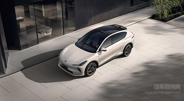 35万级高端电动SUV横评：蔚来ES6与智己LS7谁更值得买？