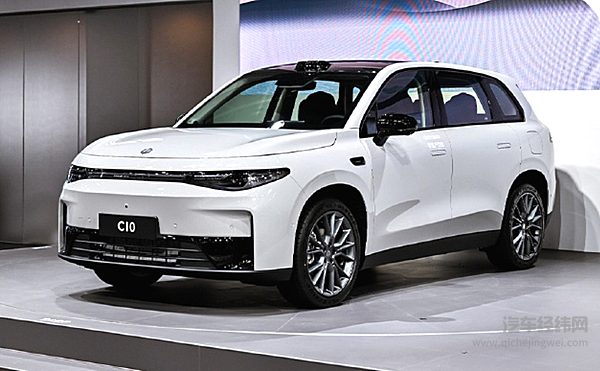 走性价比路线 零跑C10与小鹏G6谁更强？