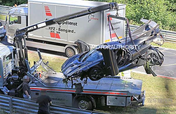 下雨天别开超跑是真有其事，还是这届驾驶员技术不行？