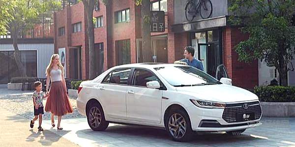 “王朝元老”比亚迪秦5.99万起售 性价比成杀手锏！