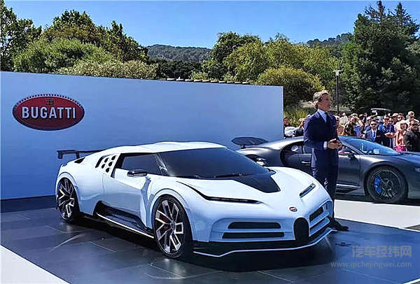 比亚迪唐EV抢镜圆石滩车展！