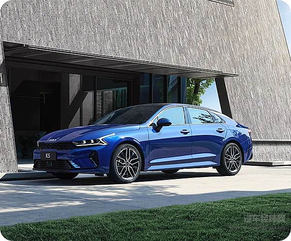 2025款起亚K5增配上市 13.98万元起售