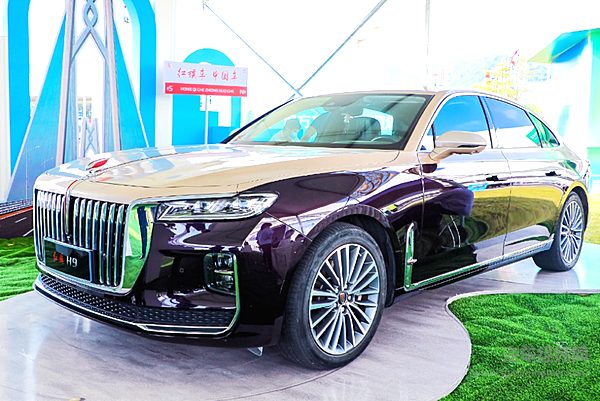 冲击年销40万辆 红旗的双管齐下是怎么做到的？