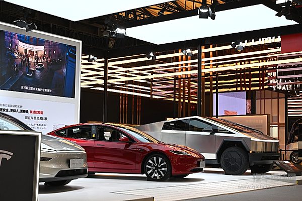 2026智驾赛道博弈 六家车企谁能突围？