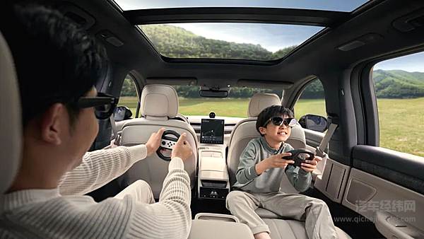 蔚来全新ES8宽敞的车内空间 舒适得不像个SUV？