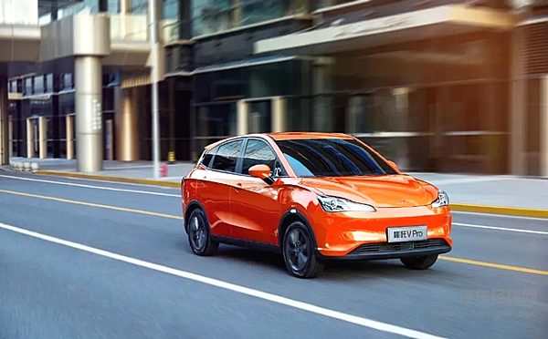 新能源车企纷纷晒出2021年成绩单 谁能更胜一筹？