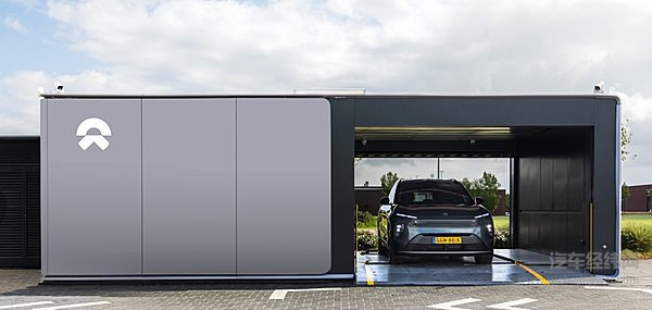 岚图发布超充桩 加速进入全面超充时代？