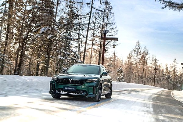 插混与增程的对决 岚图FREE和领克08谁更强？