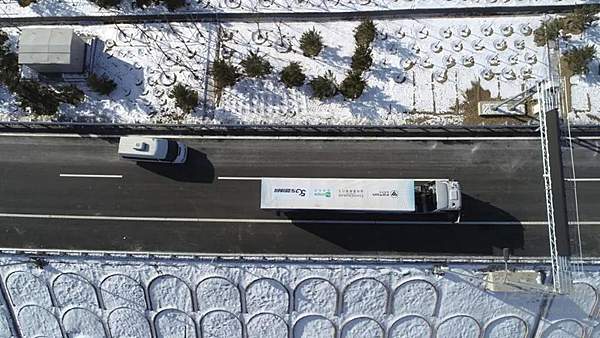 让“聪明的车”开上“智能的路”