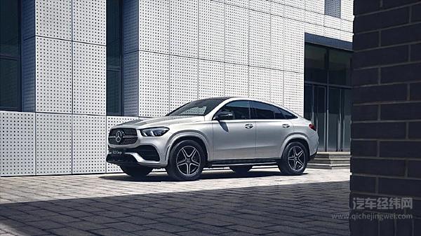 2022款奔驰GLE与宝马X5接连登场 再次上演贴身肉搏战