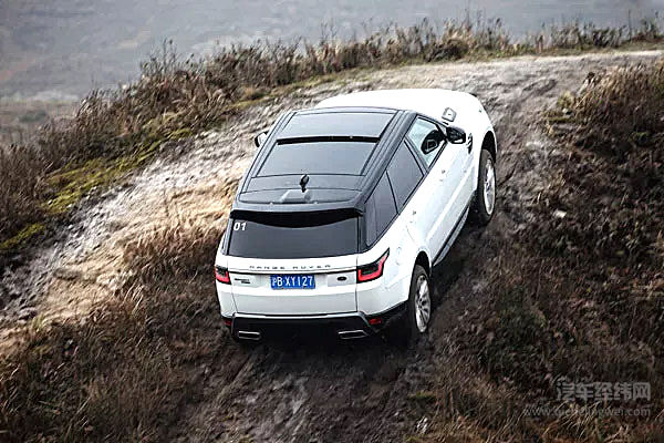 当路虎推出第一辆混动p400e，它还能玩越野吗？