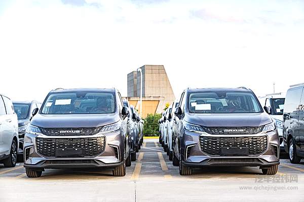 扬帆起航 上汽大通千余辆新能源车再次发运欧洲！