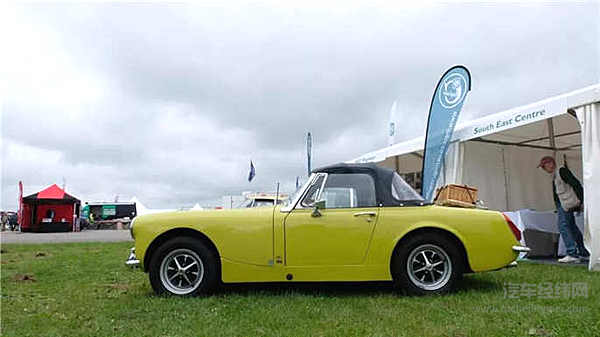 在设计趋同化的汽车时代，不如用这些老车回味经典！