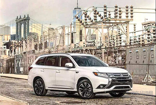 特斯拉在中国市场销量遭“腰斩”已成定局？