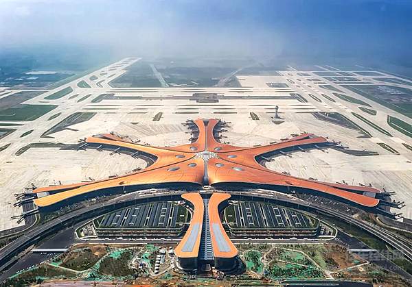 掀起城市新风潮 全新梅赛德斯-奔驰EQA纯电SUV全球首发