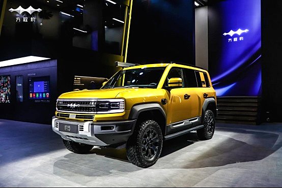 30-40万元 方程豹首款车型超级混动硬派SUV豹5开启盲订