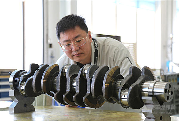 工匠技师鹿新弟：对大柴义无反顾的爱