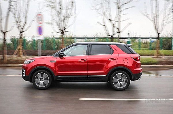 《疯狂的外星人》 被疯狂的长安CS55抢镜了！