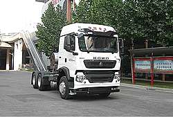 中國重汽豪沃HOWO 沃尊版 480馬力 6X4 國六燃?xì)庵乜恳?(中國重汽變速箱)(ZZ4257V384GF1LB)