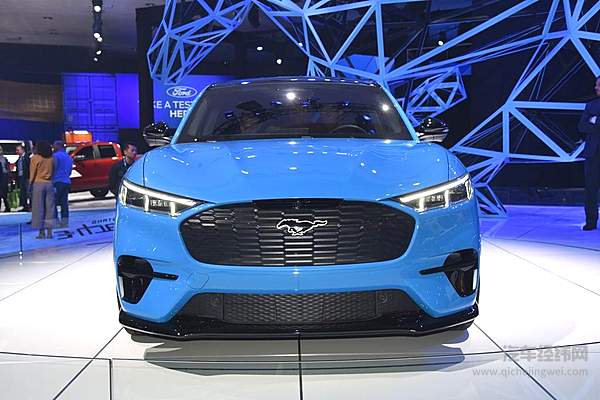 一匹电动马 福特Mach-E能抢在Model-Y前面吗？