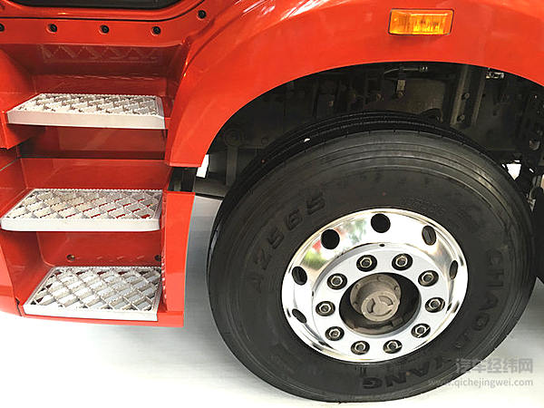 一汽解放新J6震撼发布 传承经典持续领航