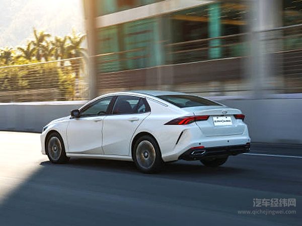 国产运动型轿车二选一 长安UNI-V和传祺影豹谁更有吸引力