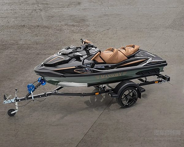 限量25台MANSORYBLACKMARLIN水上摩托艇