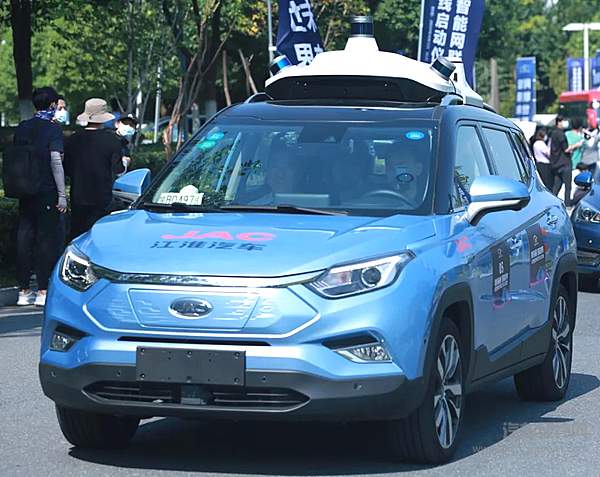 搭载自动驾驶功能的纯电动SUV江淮iEVS4