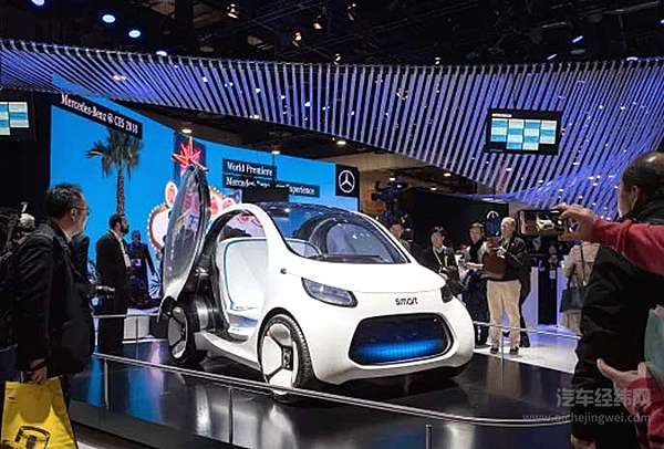 梅赛德斯-奔驰全新智能人机交互系统MBUX在CES全球首发