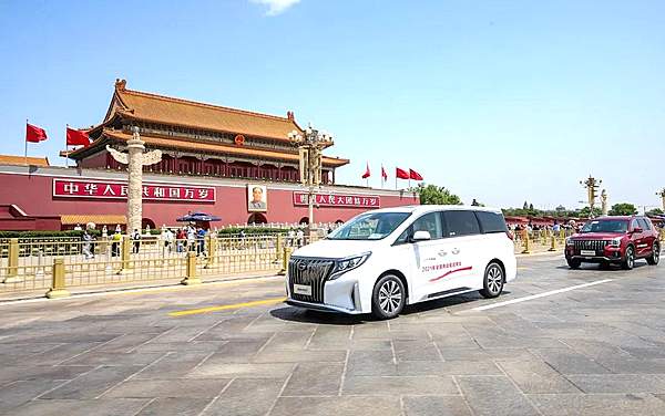 助力领跑新时代！ 广汽传祺旗舰车型护航2021全国两会