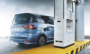 最具科技含量的MPV EUNIQ 7