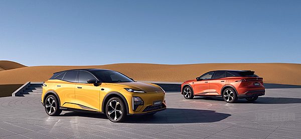 尚界H5对比深蓝S07 15万级新能源SUV的双强对决