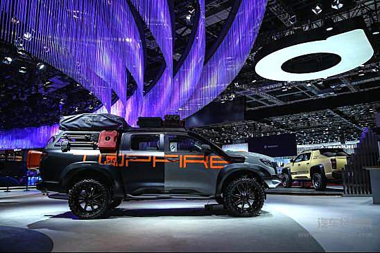 甄子丹携手陆上最强长城皮卡航母战队 燃爆2021上海车展