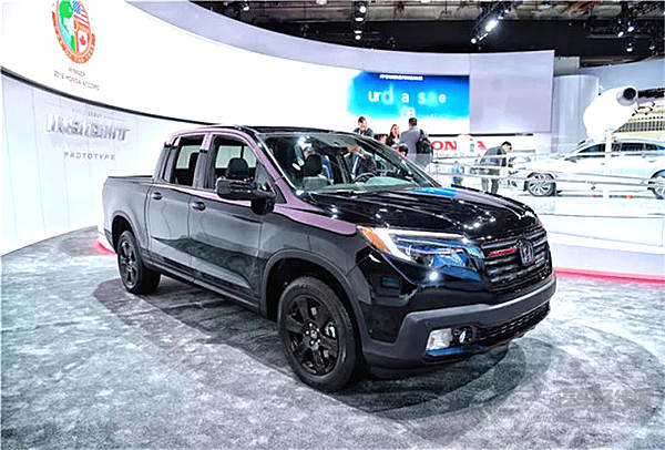 皮卡、肌肉车的狂欢，是底特律的孤单