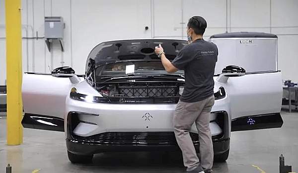 “预量产车”FF91组装生产视频 图片来源：FF官方微博