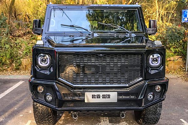 纵横复杂地形！欧霸·雷霆以硬核四驱越野力 赋能多行业作业需求